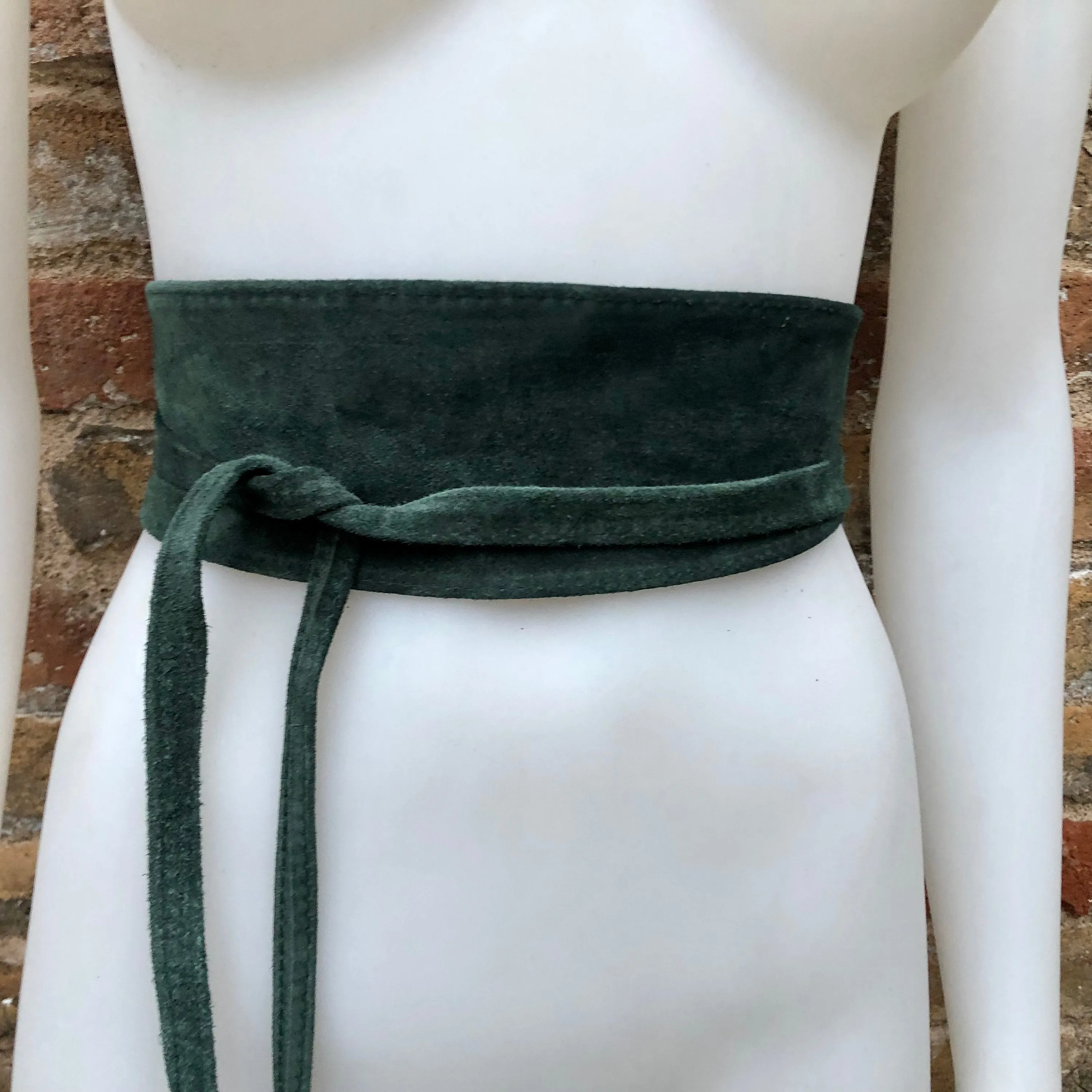 Dark GREEN suede OBI belt. Wrap belt in  natural soft  suede. Green waist belt, Wraparound  green belt . Genuine leather boho belt.