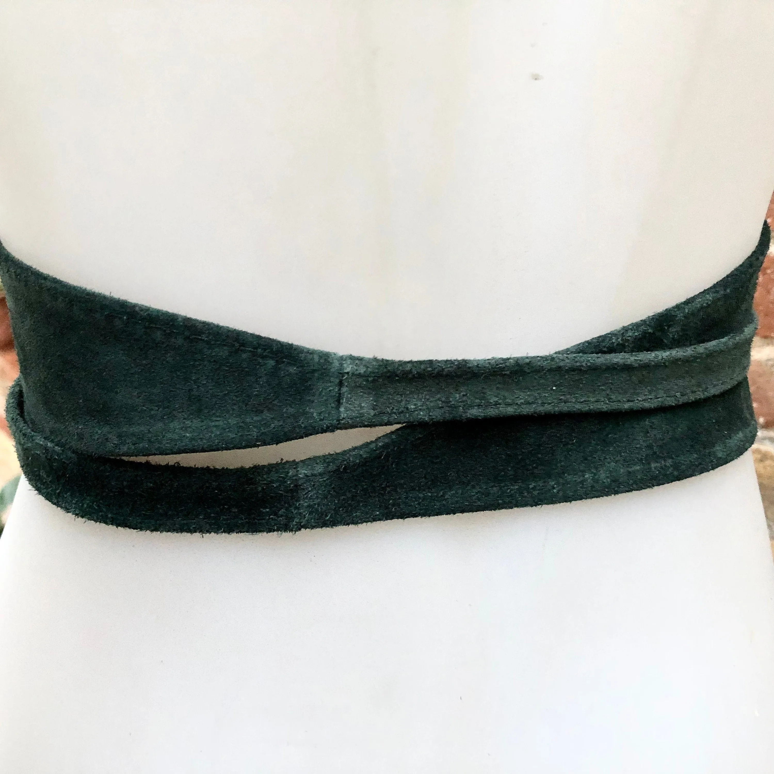 Dark GREEN suede OBI belt. Wrap belt in  natural soft  suede. Green waist belt, Wraparound  green belt . Genuine leather boho belt.