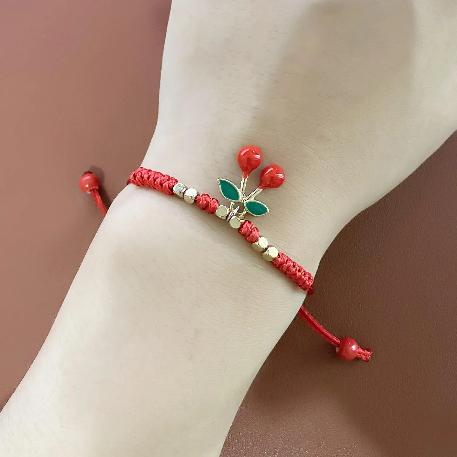 HUJUON 2Pcs Summer Fruit Strawberry Cherry Bracelets Sets,Handmade Weave Red Rope Adjustable Bracelet Protection Jewelry for Couple Best Friends